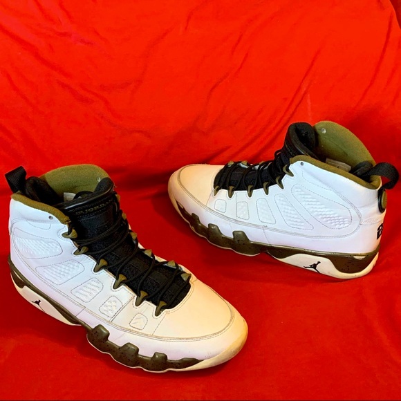 jordan 9s statue